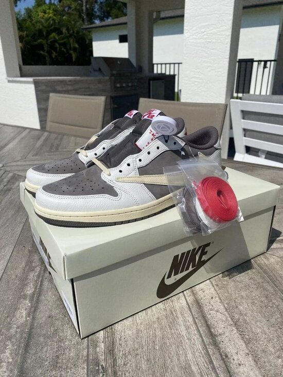 Travis Scott X Air Jordan 1 Retro Low OG ‘Reverse Mocha’